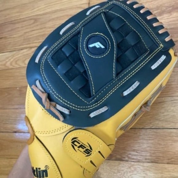 Baseball + Softball Gloves - Field Master Adult + Youth Baseball - Picture 3 of 4